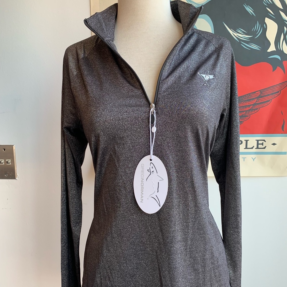Greg Normal Metallic 1/4 zip with logo, M. NWT! ❤️